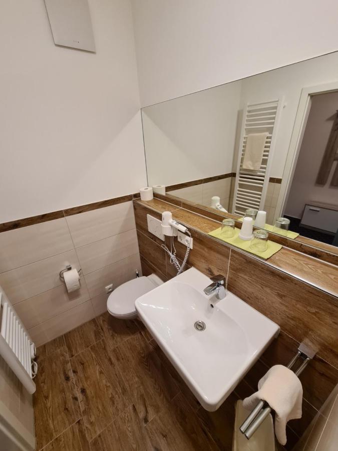 Neumarkt-Sankt Veit Hotel & Gasthof Zur Post מראה חיצוני תמונה